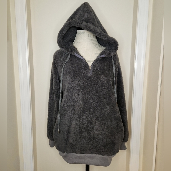 Grey teddy sweatshirt - Picture 2 of 11